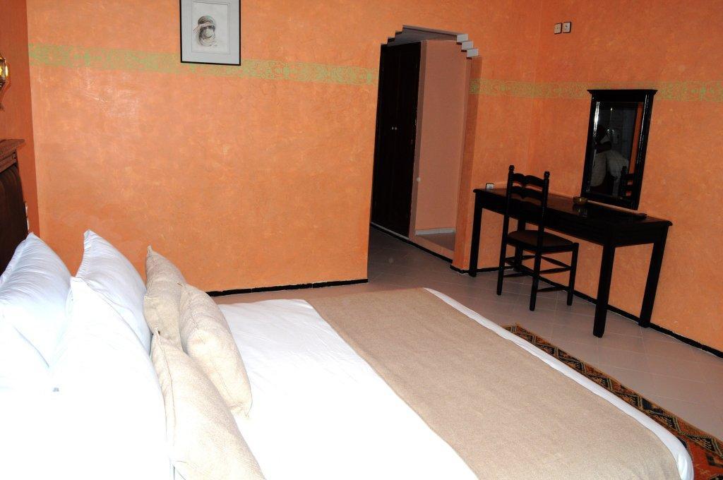 El Ati Hotel Ерфуд Екстериор снимка