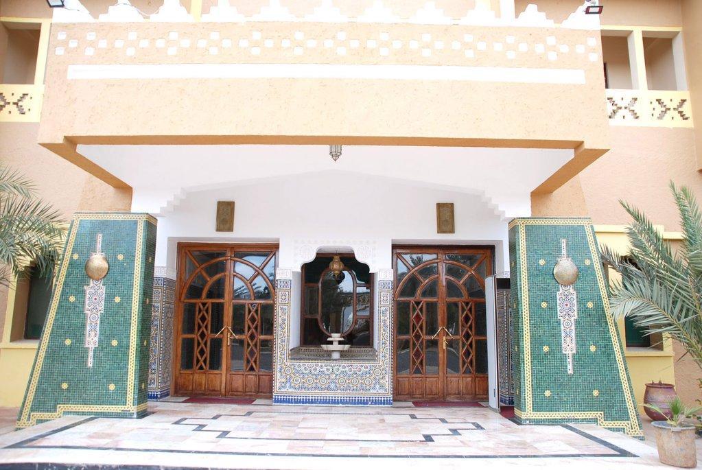 El Ati Hotel Ерфуд Екстериор снимка